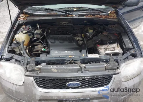 2002 Ford Escape Xlt z USA, uszkodzony, nr VIN 1FMCU04162KB99594